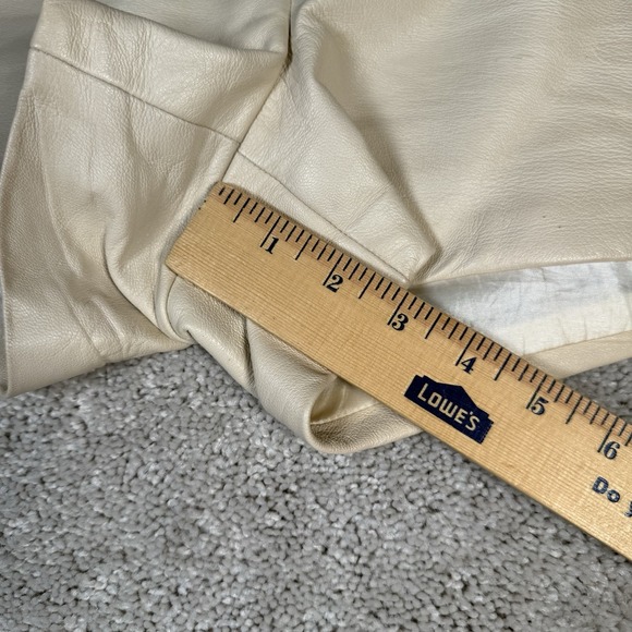 David Lerner Women's Large 100% Lambskin 3" Inseam Shorts Satin Lined READ‎ - Picture 2 of 12